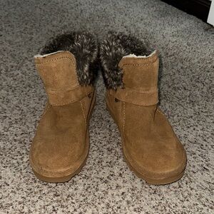 BEARPAW Brown Suede Fur-Lined Boots